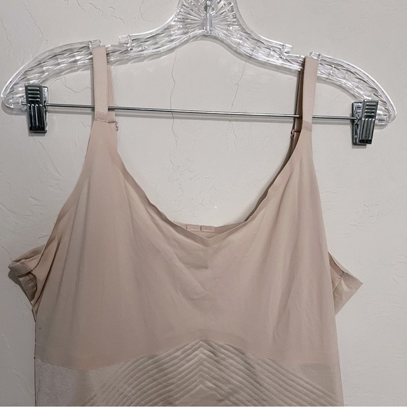 SPANX Thinstincts 2.0 Champagne Beige Shapewear Camo Tank Top - Picture 5 of 12
